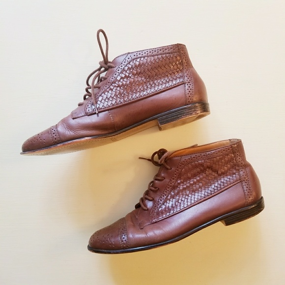 Vintage Shoes - Vintage 90s Calico brown woven leather booties
